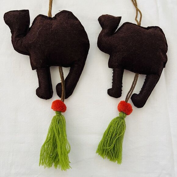 Handmade Indian Camel Ornaments Pair Embroidered Mirrorwork Beaded Tassel Decor - Picture 3 of 9